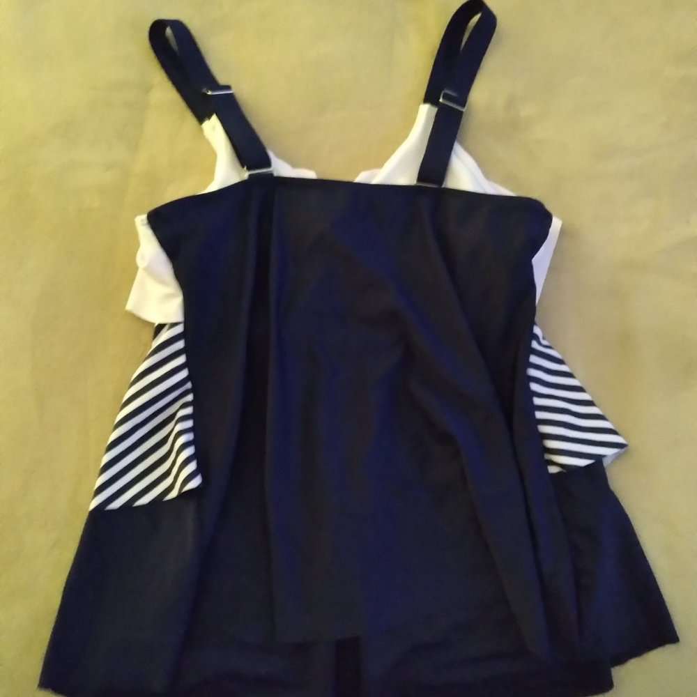 Tankini - Picture 2 of 3
